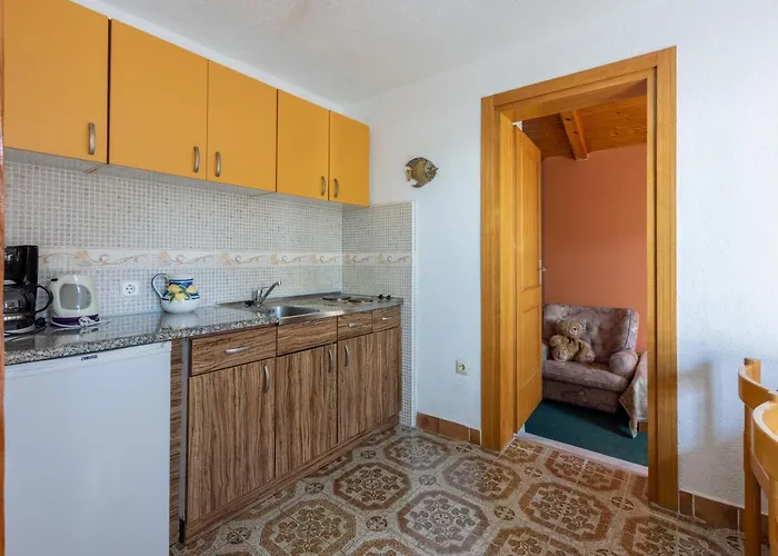 Ellen 4 With Sea View *